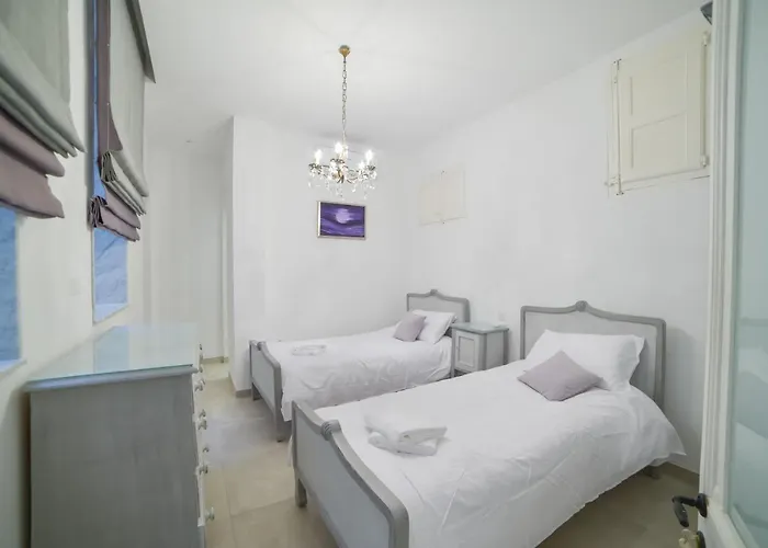 Ca2- By Vallettastay * Il-Furjana