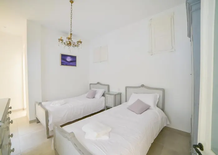 Apartament Ca2- By Vallettastay Floriana